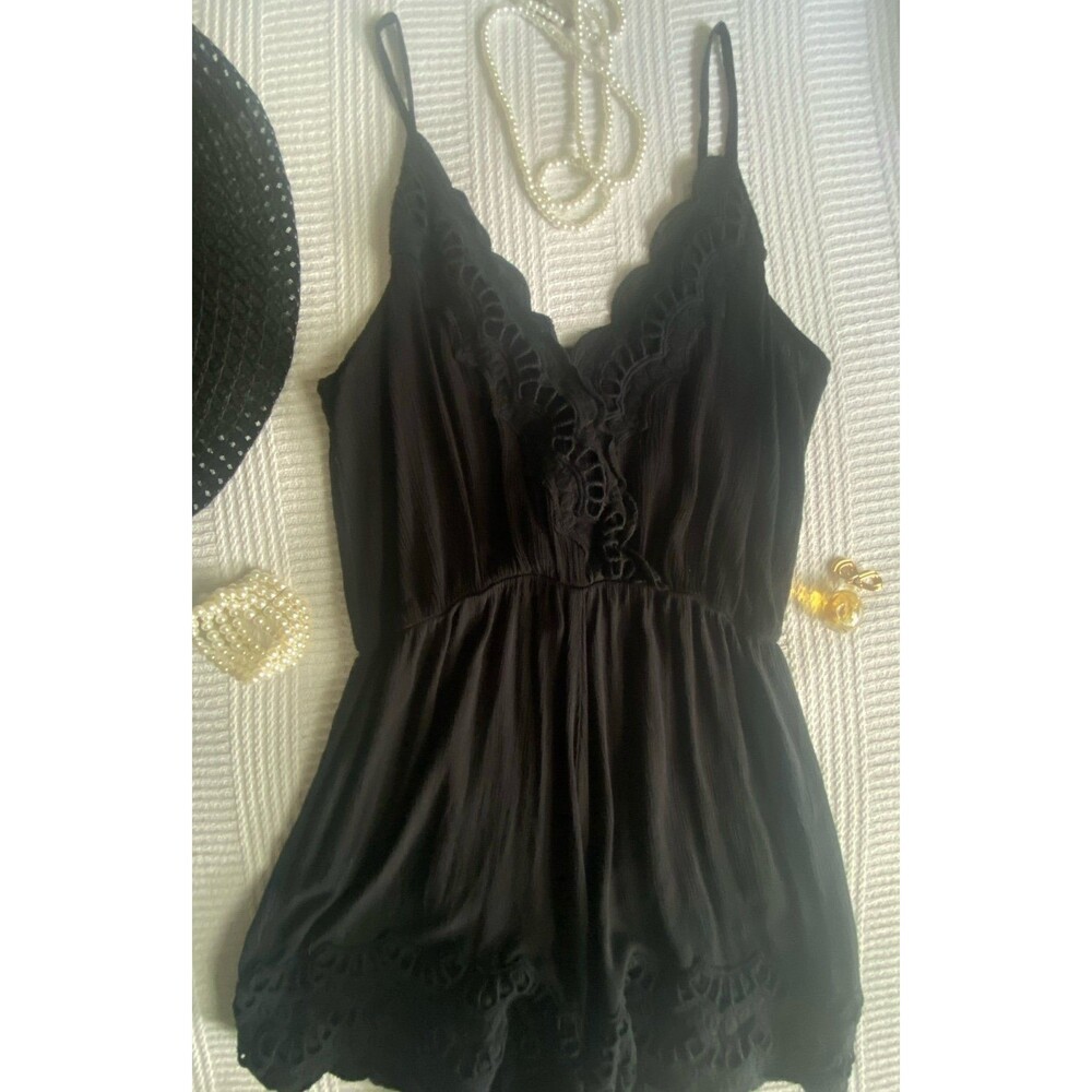 Xhiliration cute black fancy flowing lace trim summer romper medium loose fit